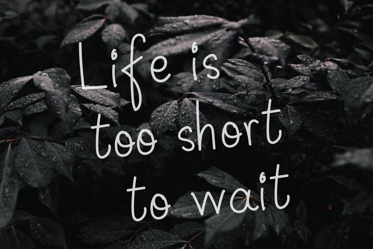 WriteUp - Handwritten Awesome Font, a Script Font by rix_designs (Photo 2 of 5)
