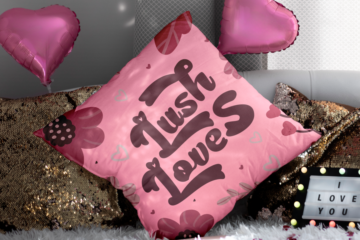 Retro Amour - Retro Love Font, a Font by PutraCetol Studio (Photo 11 of 11)