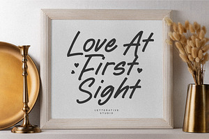 Harvest Cake Sweet Handwritten Font