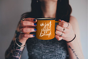Rockless, a Script Font by Fargun Studio (Thumbnail 7 of 13)