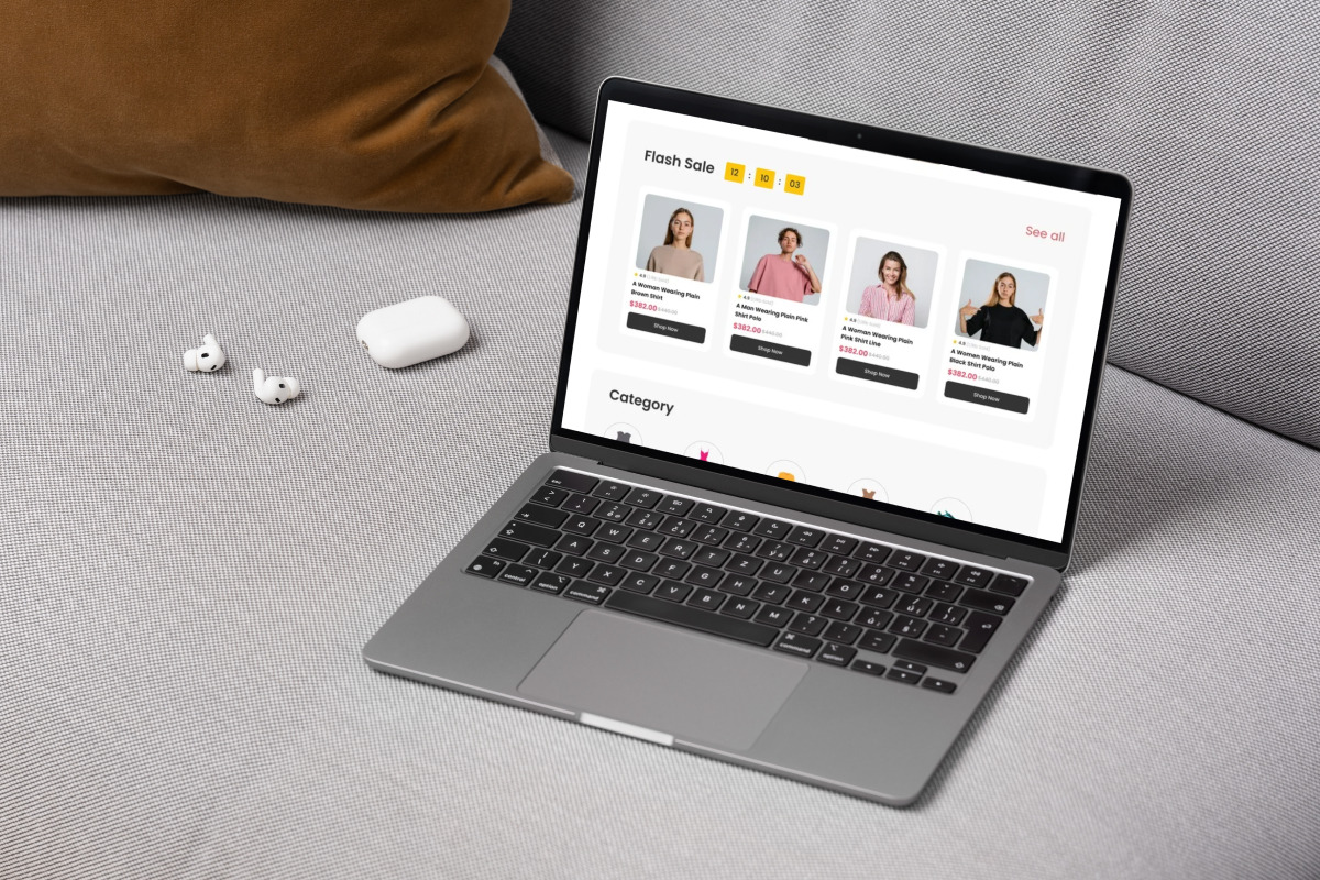Runaway - Fashion Landing Page, a Landing Page Template by trabaskriya (Photo 5 of 5)