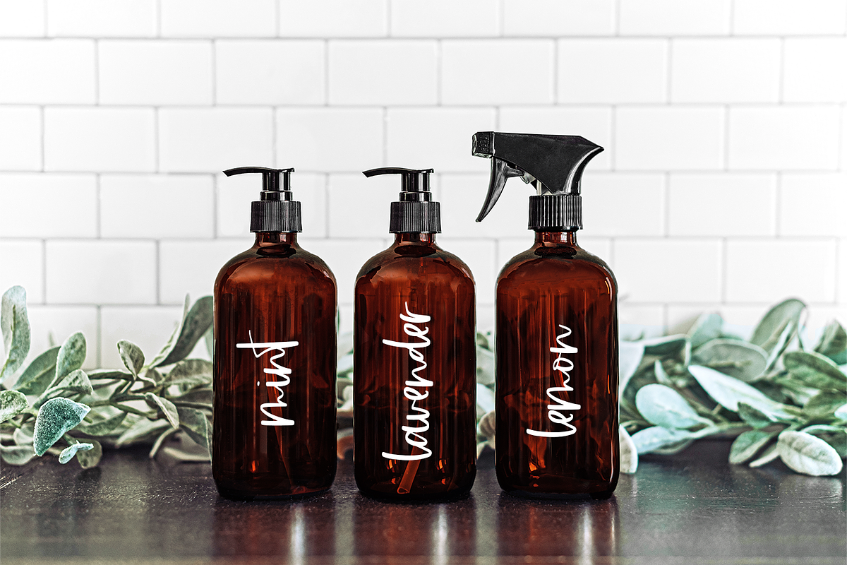 Chaotic Script, a Handwritten Font by Beck McCormick (Photo 7 of 10)