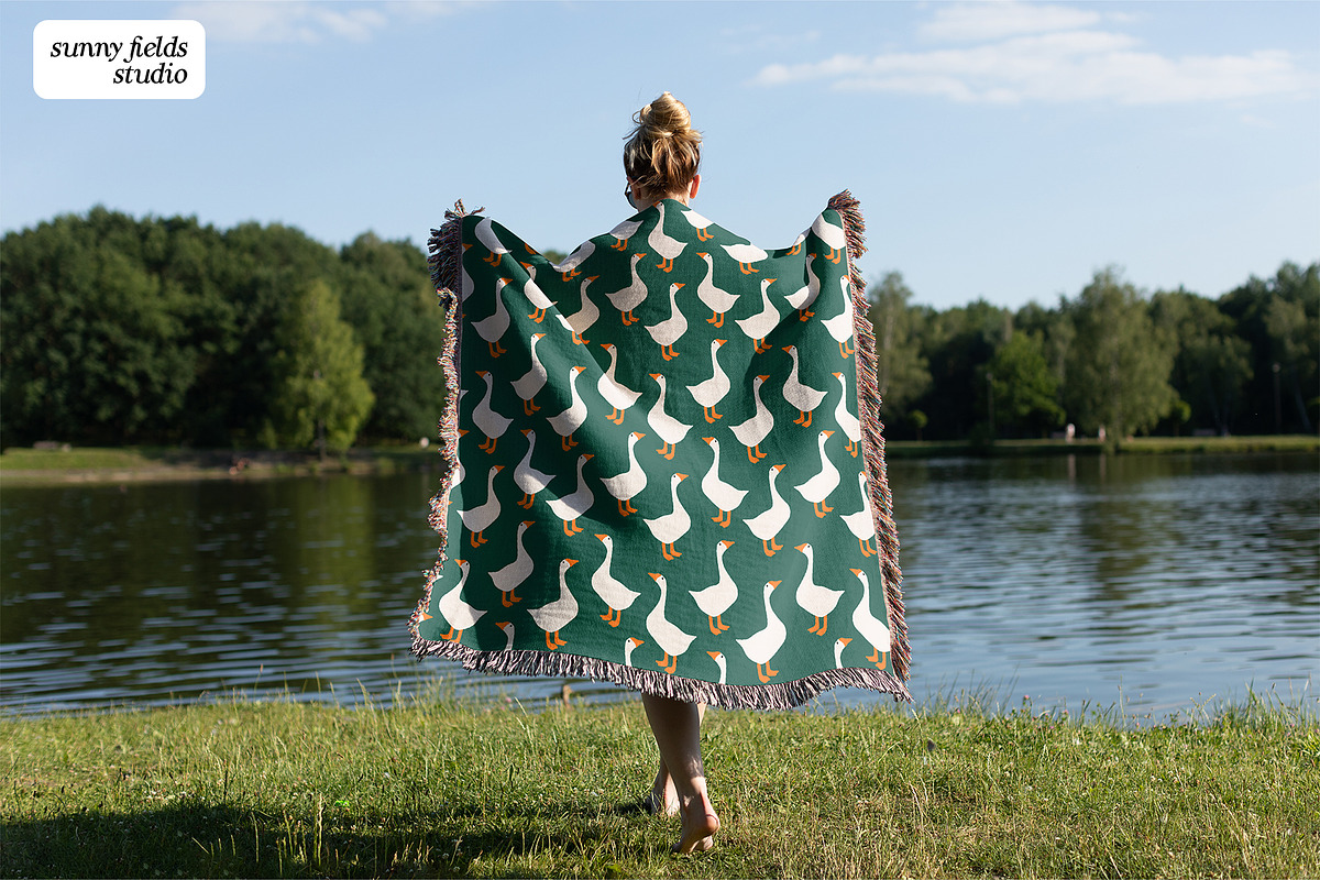 Geese Vector Seamless Pattern, a Pattern Graphic by Sunny Fields Studio (Photo 2 of 10)