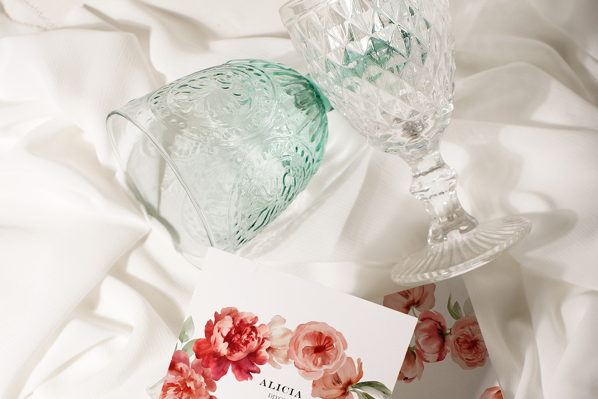 FLORAL WINTER BOX Watercolor Bundle, a Seasonal Illustration by Muse Artist (Photo 73 of 95)