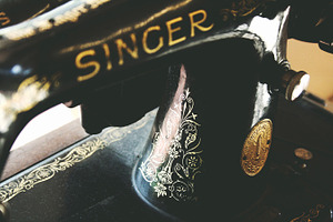 Sewing machine containing sew, sewing machine, and retro