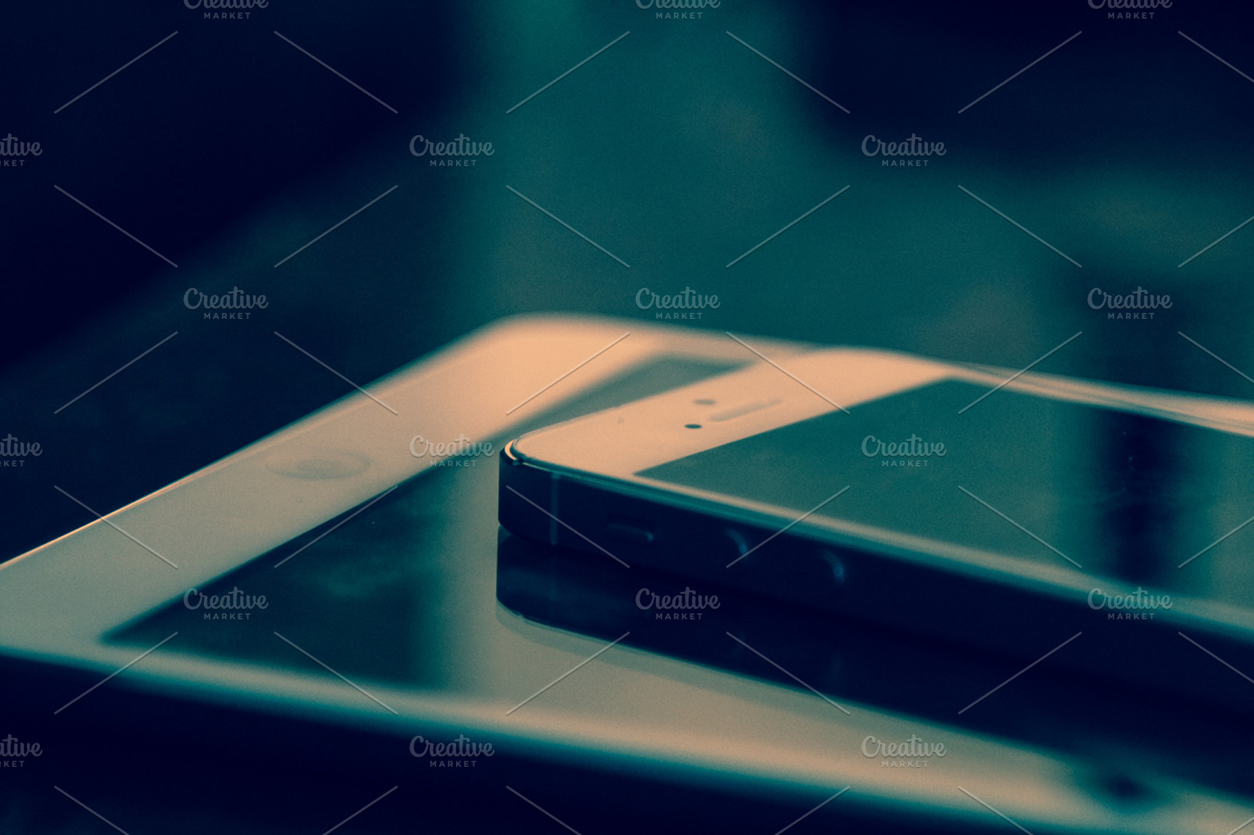 iPhone and iPad 2, a Technology Photo by Alex Sawyer