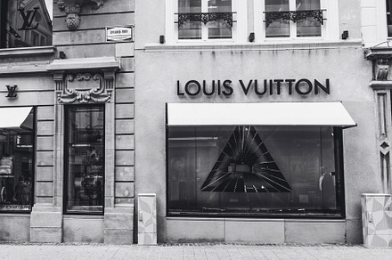 Louis Vuitton Shop