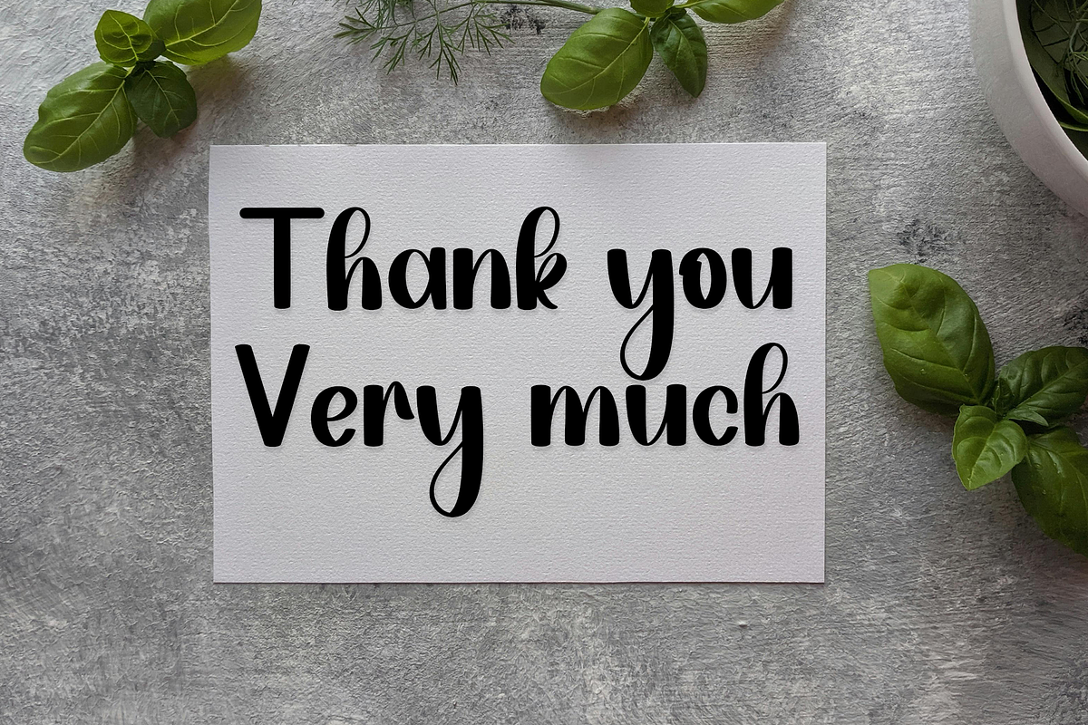 Handmade, a Handwritten Font by InermediaSTUDIO (Photo 6 of 7)