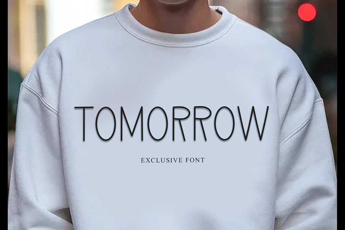 Monday Creative, a Sans Serif Font by InermediaSTUDIO (Photo 2 of 8)