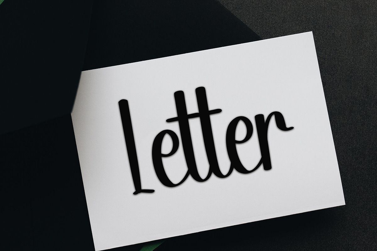 Happy Mandala, a Handwritten Font by InermediaSTUDIO (Photo 3 of 6)