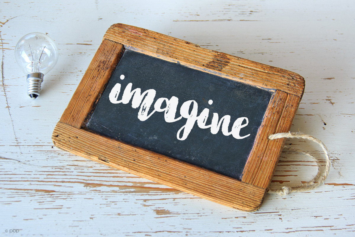 Brush Font Glamorous preview 7