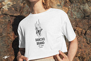 20 Retro Apparel Logos + Extra, an Education Illustration by Davide Bassu (Thumbnail 4 of 16)
