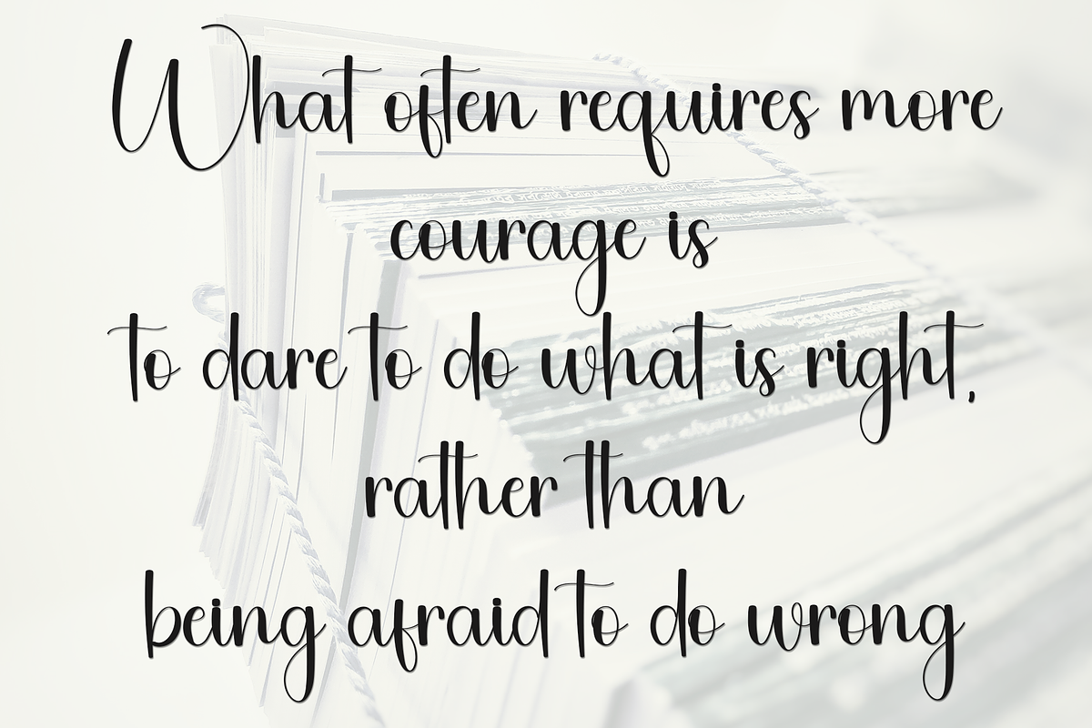 Master Beauty, a Handwritten Font by InermediaSTUDIO (Photo 5 of 8)