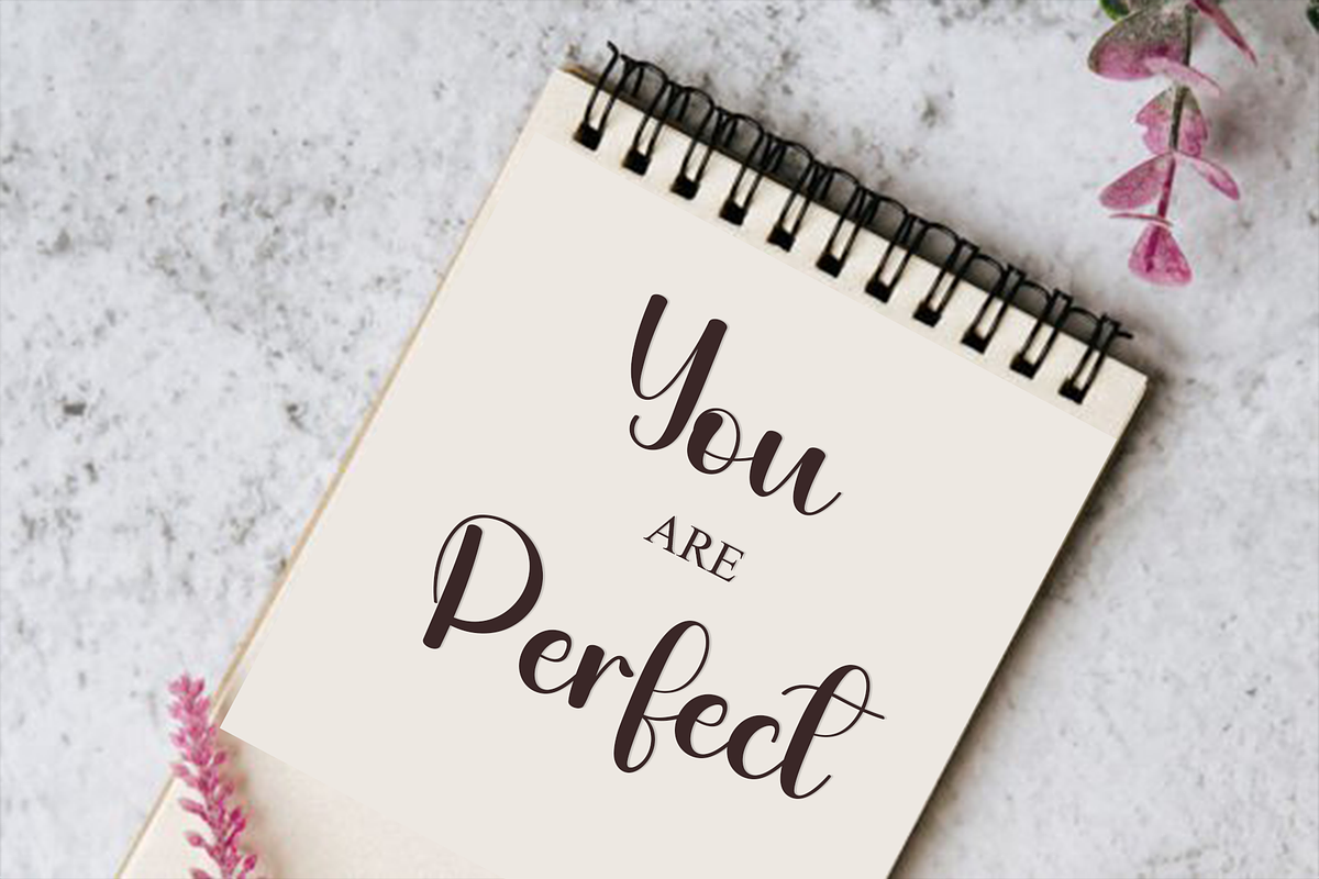 Mighty Sunday, a Handwritten Font by InermediaSTUDIO (Photo 5 of 8)