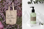 Minimalistic Spring Flowers Line Art, a Decorative Illustration by La Petite Line Art (Thumbnail 10 of 12)