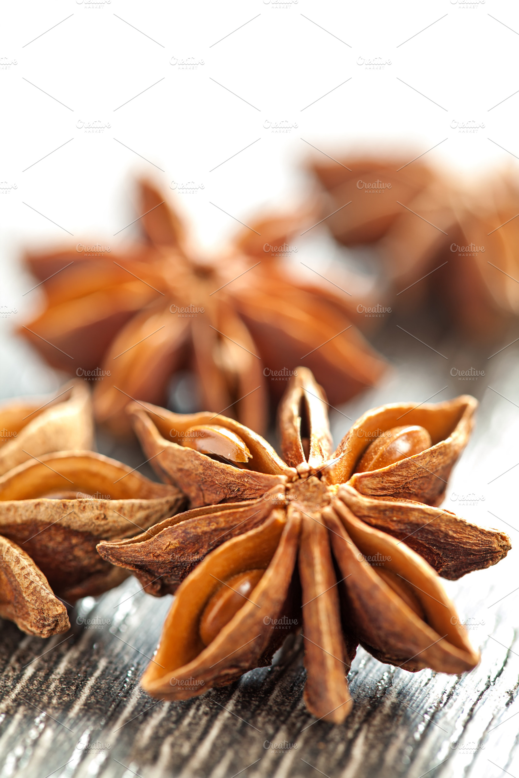 Anisetree spice