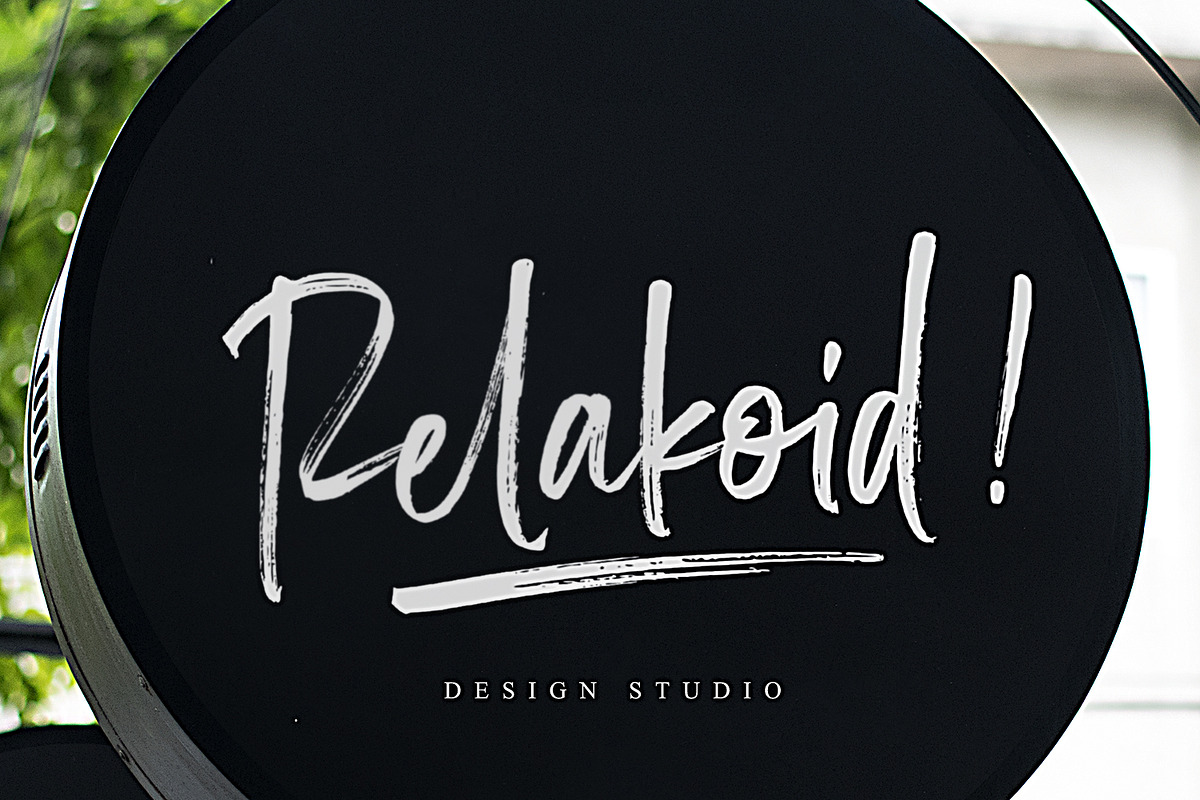 Ramshackle, a Script Font by NUGS (Photo 5 of 5)