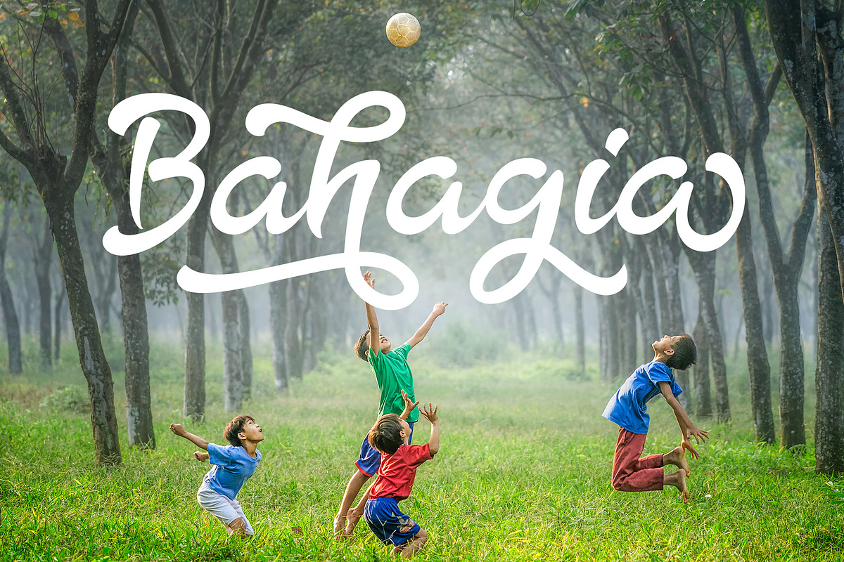 The Rainbow modern calligraphy font preview 3
