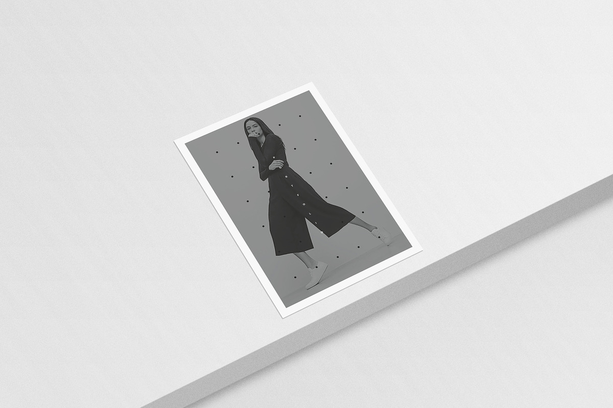 Portfolio Minimalisme, a Brochure Template by T E M P L Y (Photo 1 of 8)