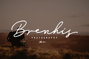 Old Bridges - Vintage Signature Font, a Script Font by Vultype Co. (Thumbnail 7 of 13)