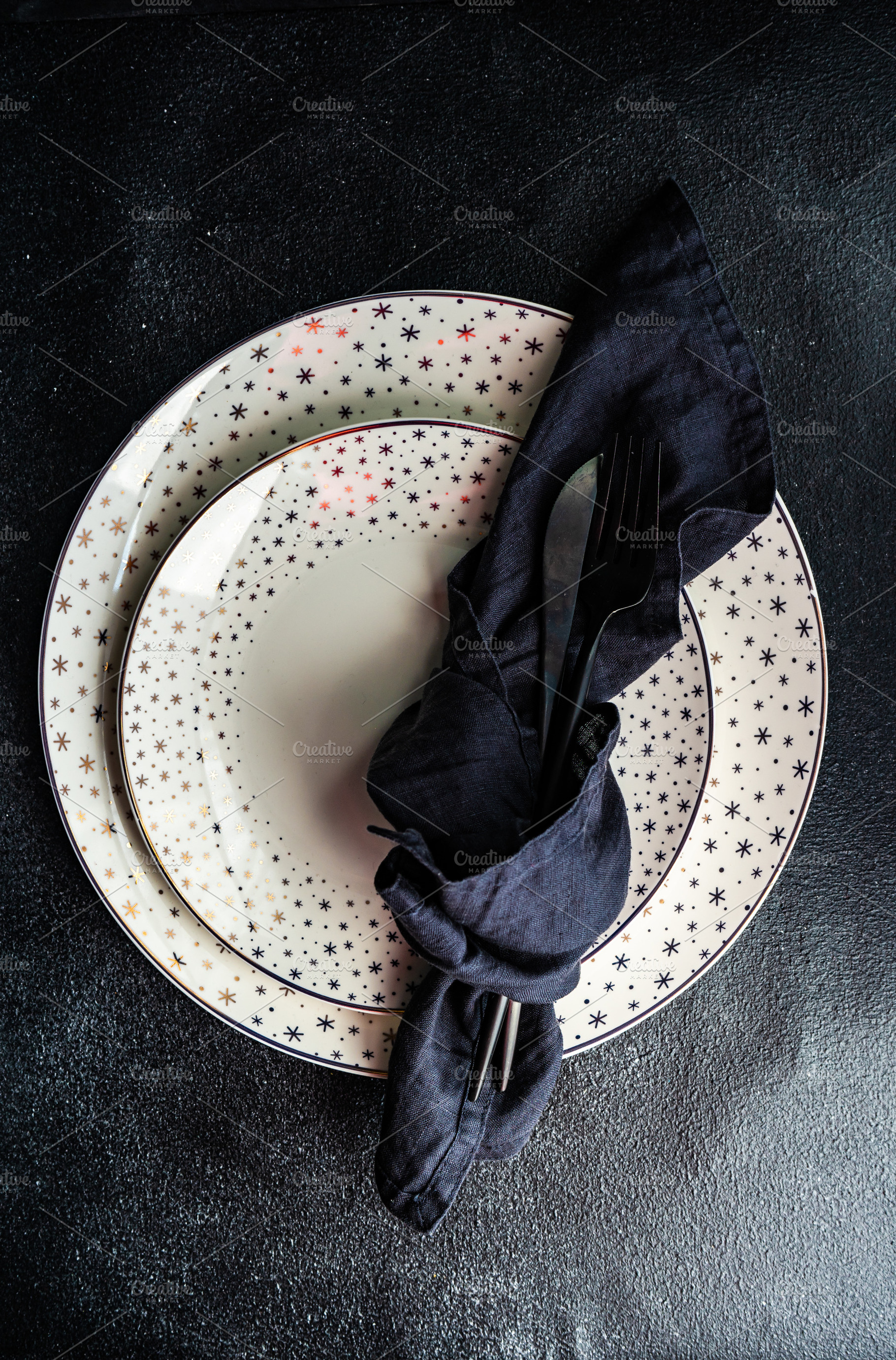 Christmas table setting, a Food & Drink Photo by Anna Bogush