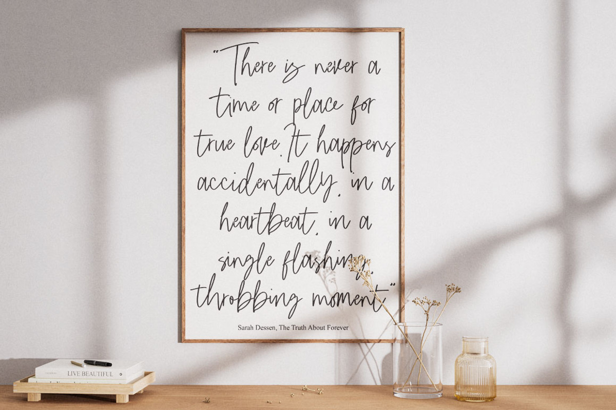 Garlone - Casual Signature, a Handwritten Font by tebaltipislab (Photo 3 of 9)