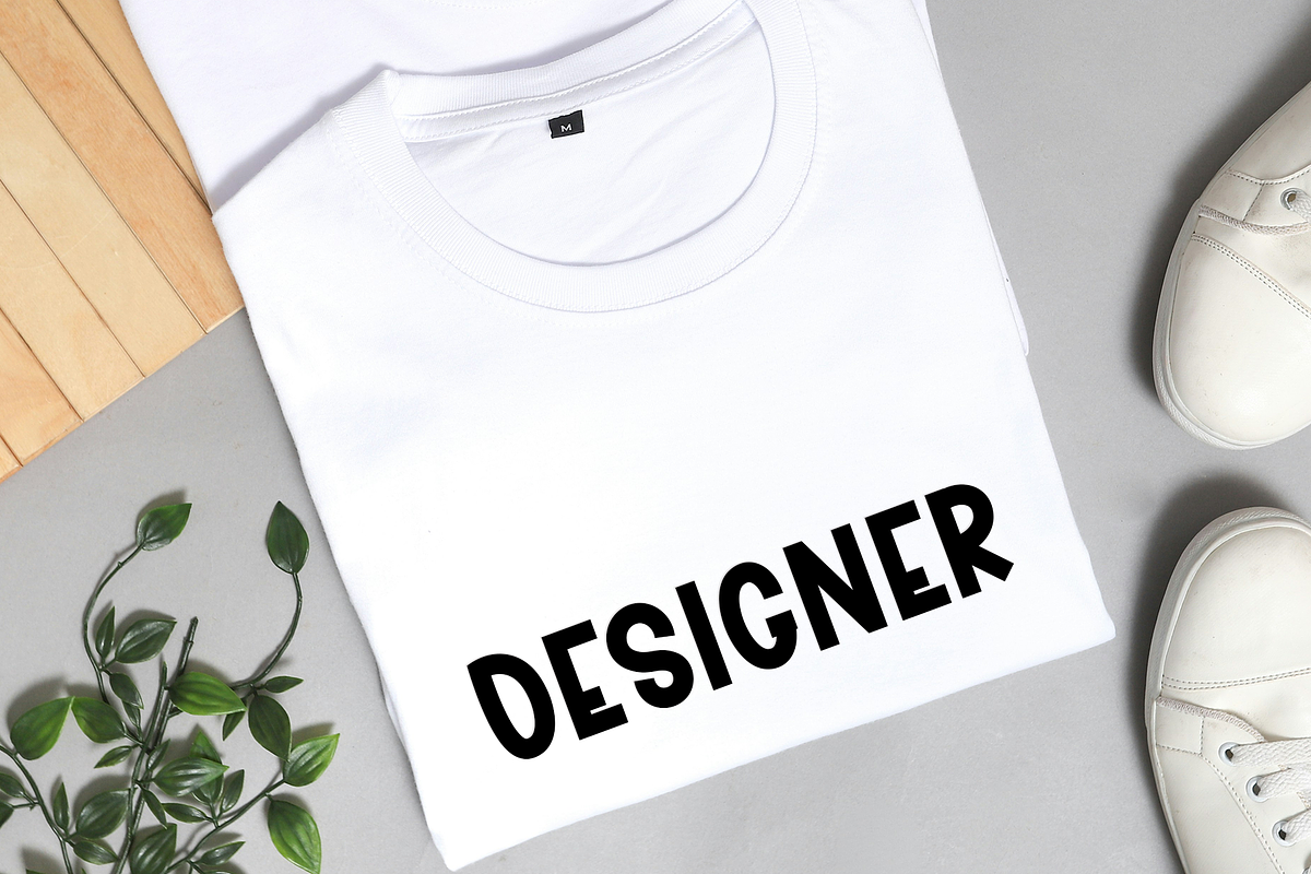 Creative Brand, a Script Font by FreshTypeINK (Photo 2 of 8)
