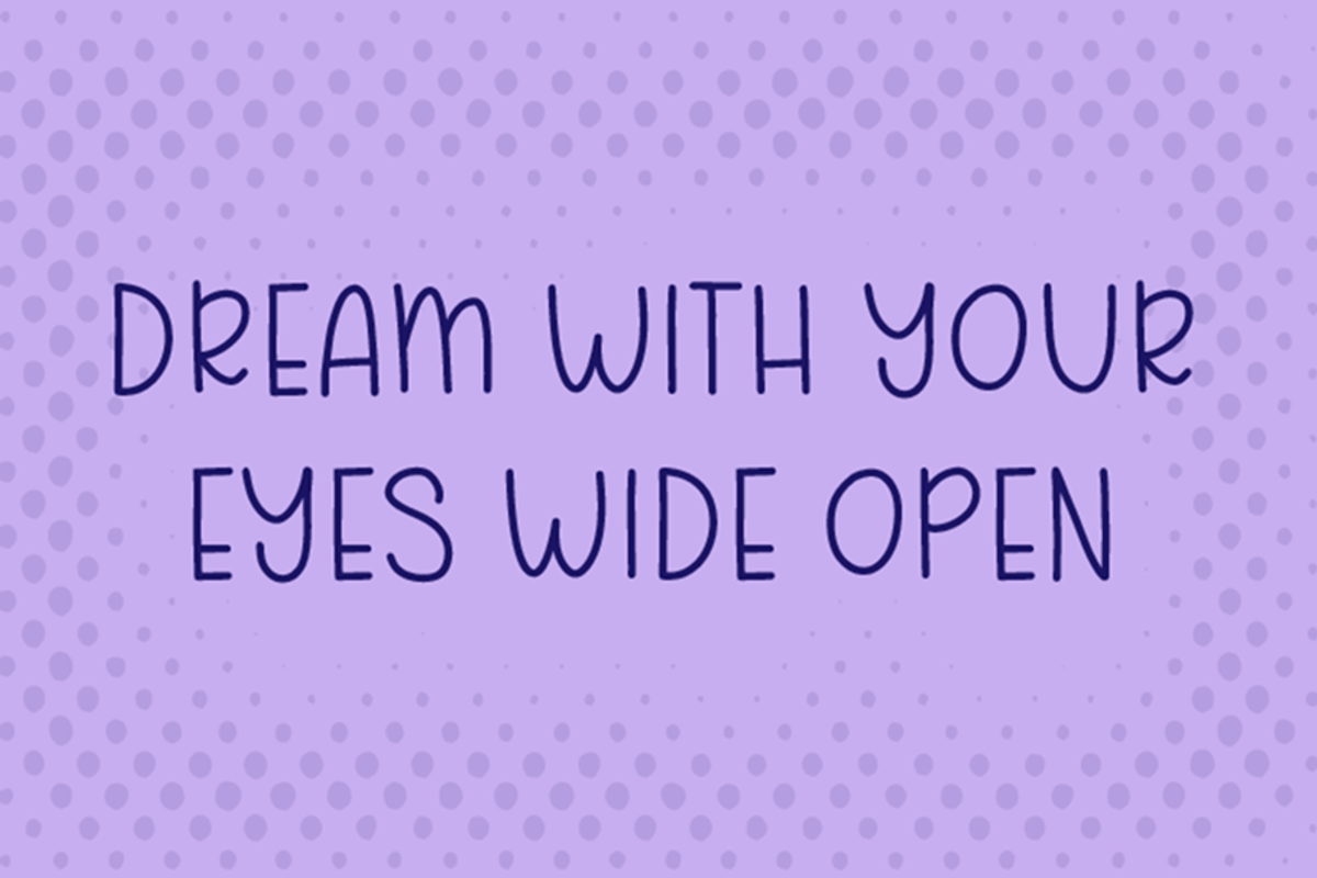 Dreamy Cloud, a Sans Serif Font by Carrtoonz (Photo 3 of 5)