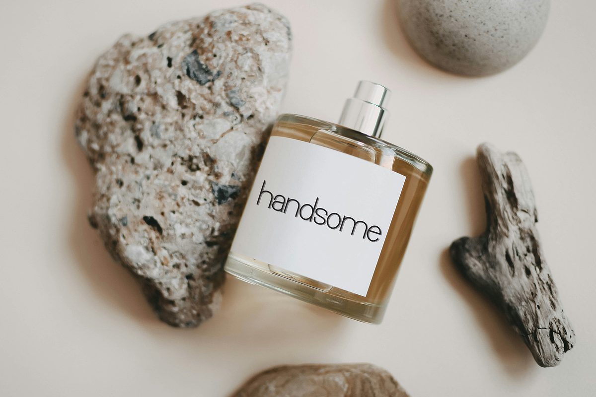 Candlelight, a Sans Serif Font by InermediaSTUDIO (Photo 7 of 8)