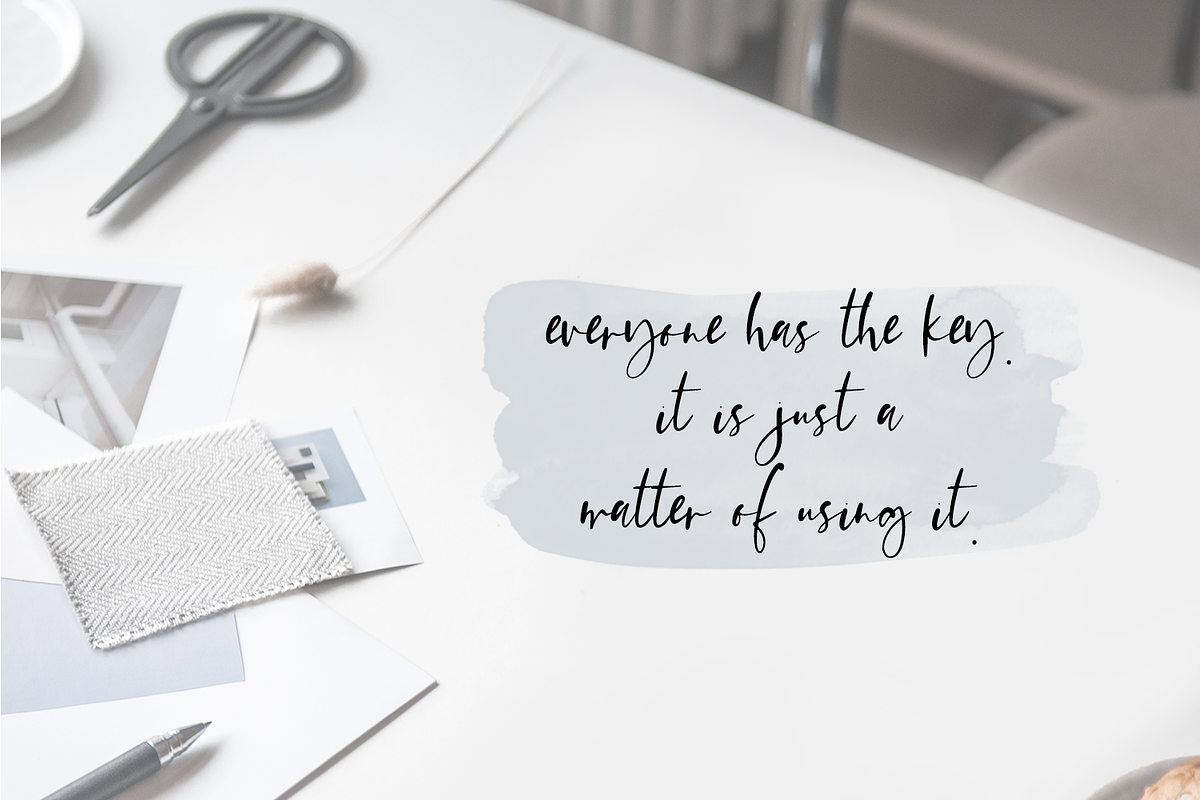 Platespinner Script, a Script Font by Beck McCormick (Photo 5 of 10)