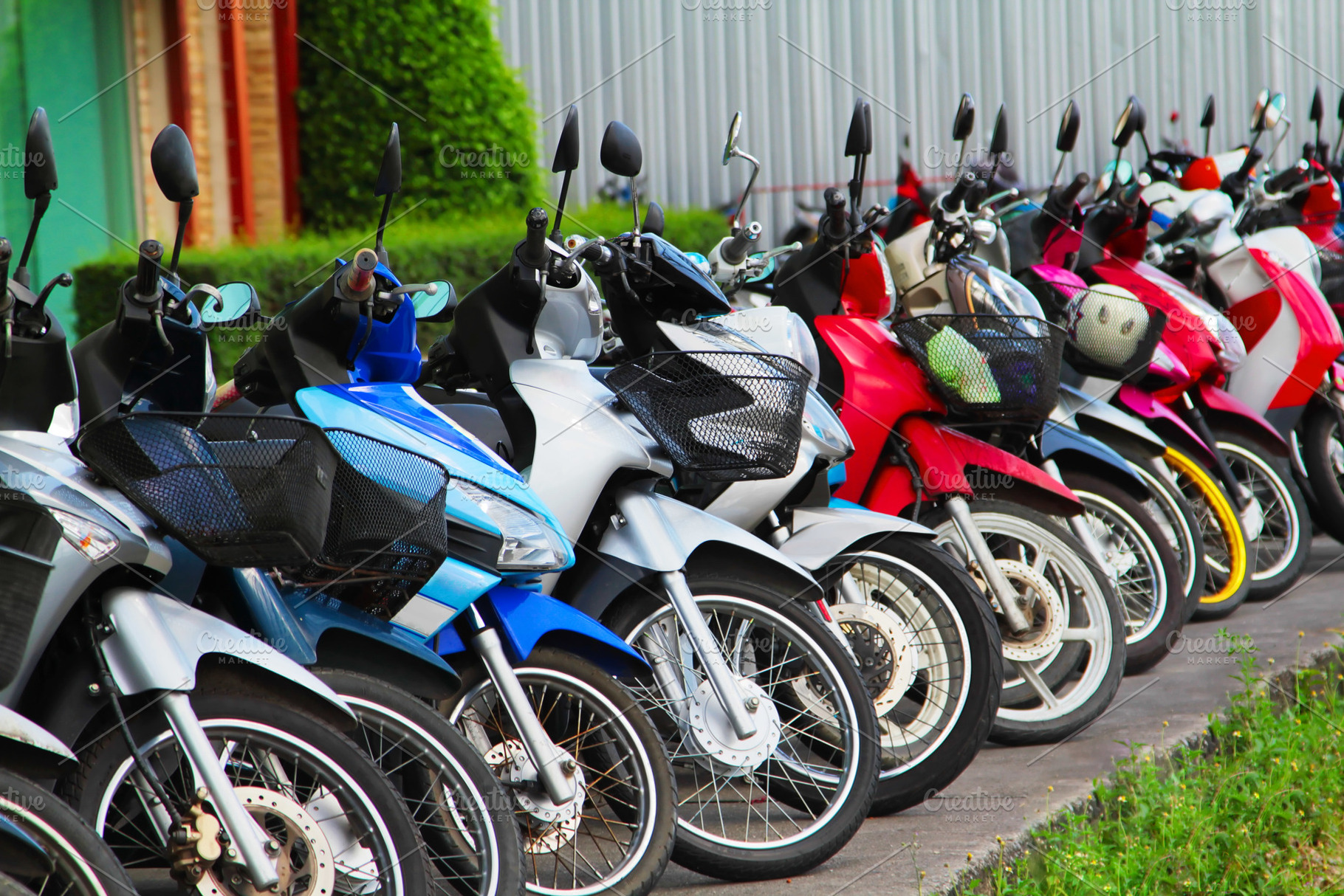 Many motobikes, a Photo by saiko3p