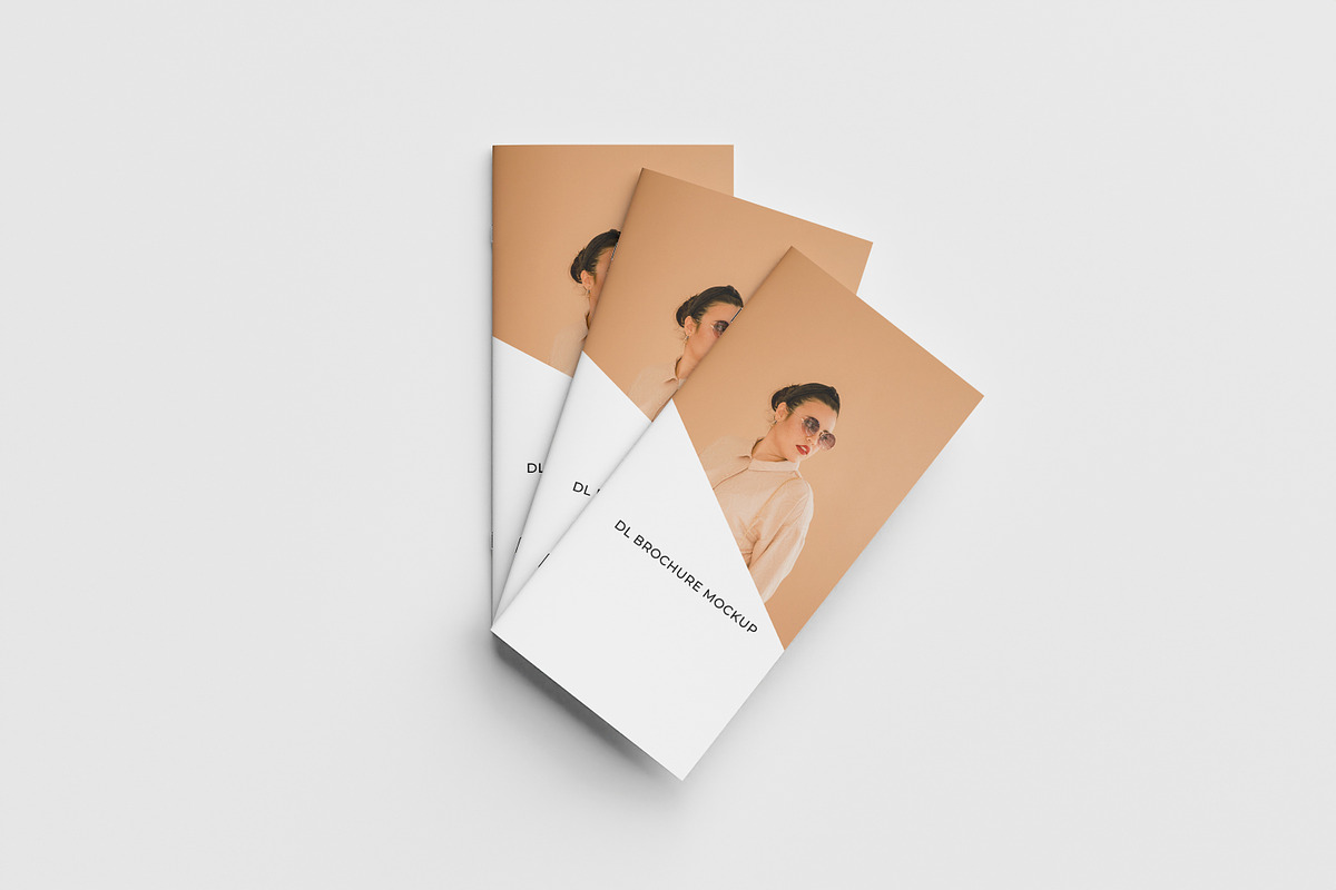 DL BROCHURE MOCKUP, a Brochure Template by safrizalstudio (Photo 2 of 4)