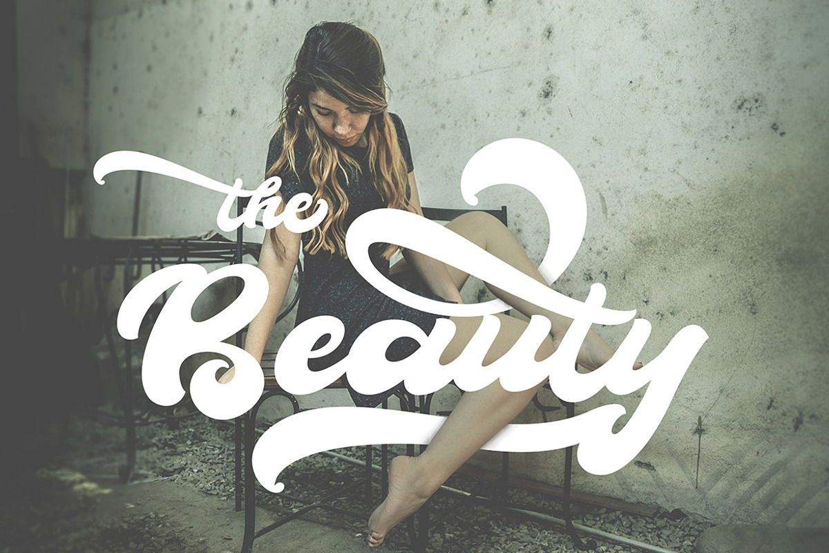 Boldie Script Typeface preview 2