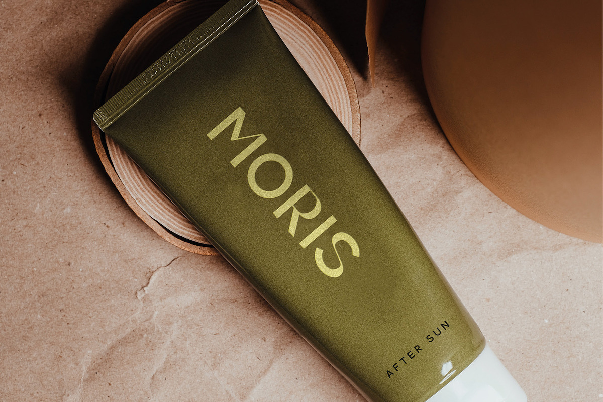Toshiko – Minimal & Clean Sans, a Sans Serif Font by Local Desk Designstudio (Photo 2 of 13)