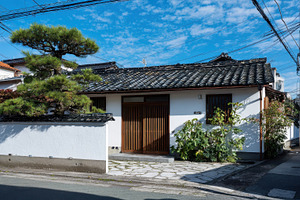 Picturesque Japanese single story, a Photo by Pavel_design