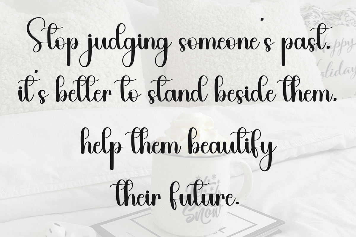 Monlight, a Handwritten Font by InermediaSTUDIO (Photo 4 of 8)