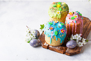 Traditional Easter cake with topping, a Food & Drink Photo by Yulia Furman