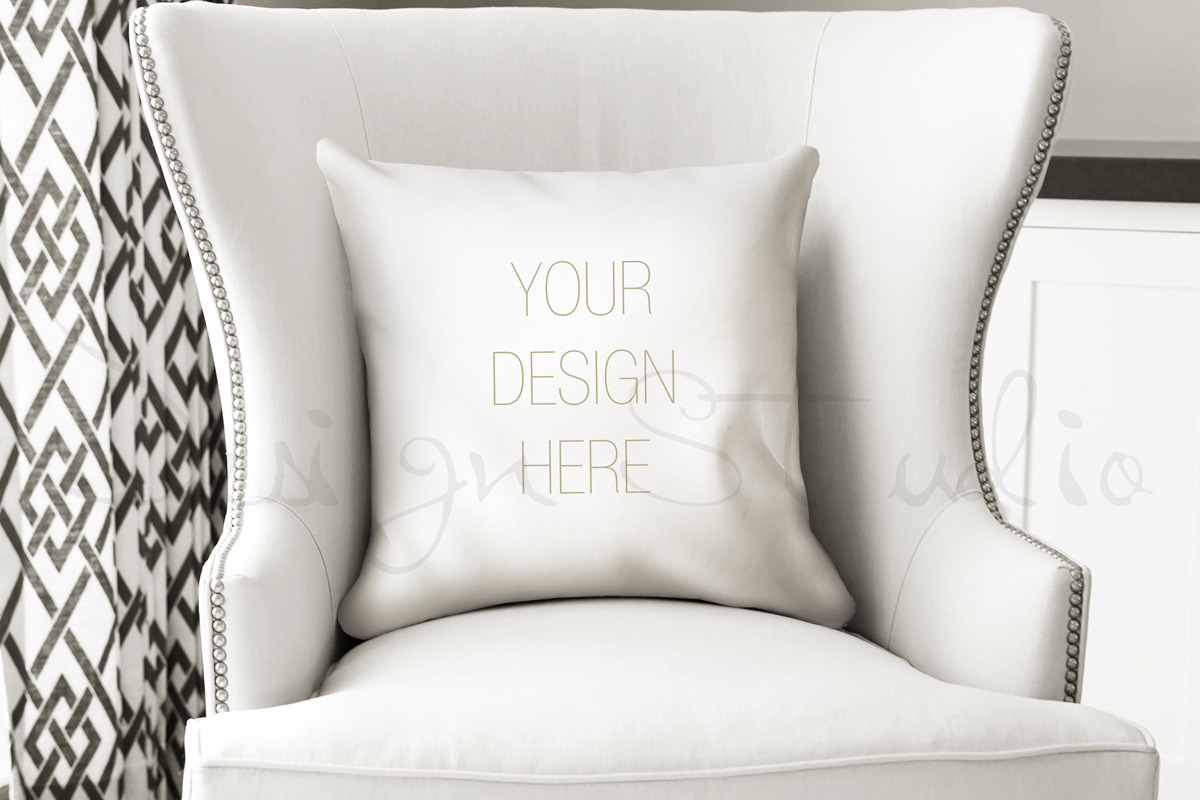 Pillow Mockup, Smart object PSD file, a Product Mockup by HisariDS Mockup Design (Photo 3 of 3)