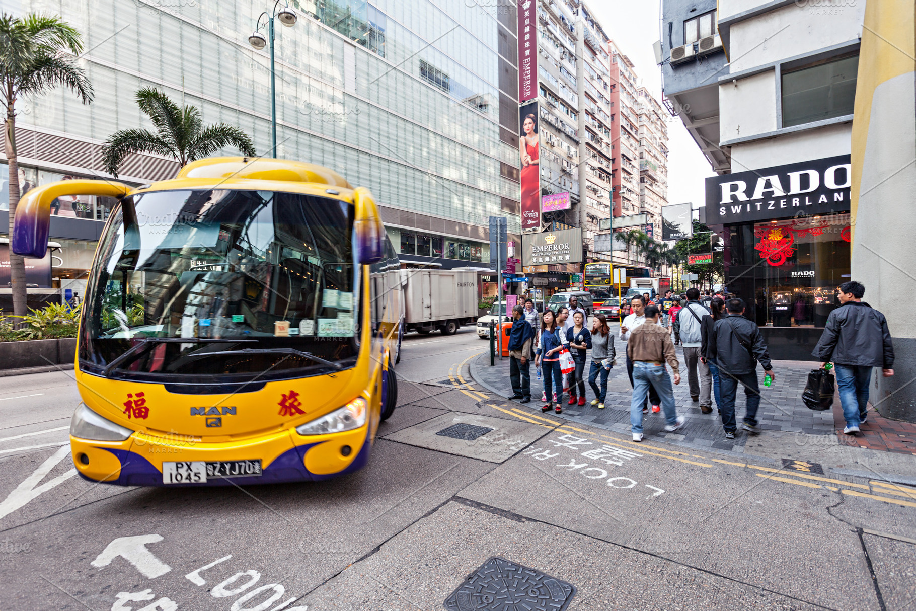Bus in Hong Kong, a Photo by saiko3p