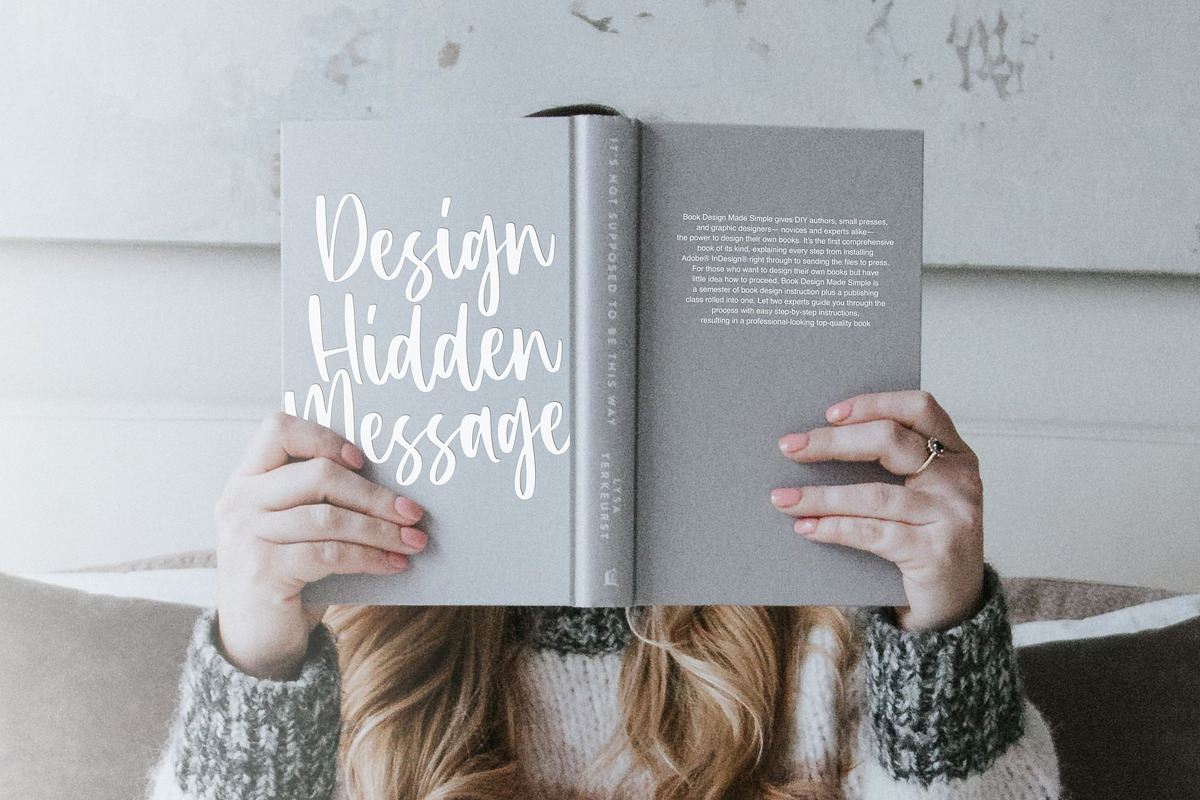 Celosia Golden - Calligraphy Font, a Script Font by Letterative Studio (Photo 3 of 7)