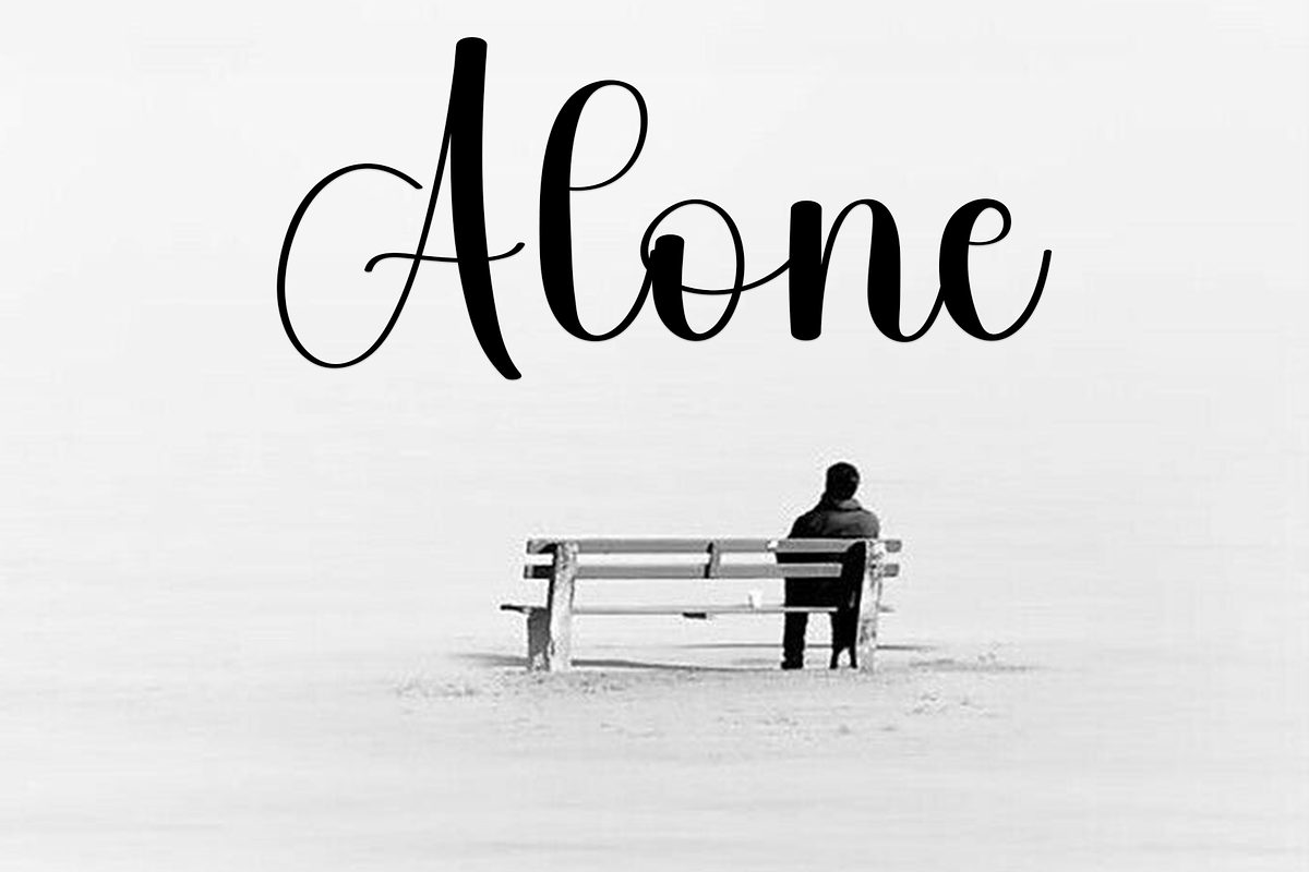 Elegant Valentine, a Handwritten Font by InermediaSTUDIO (Photo 3 of 8)
