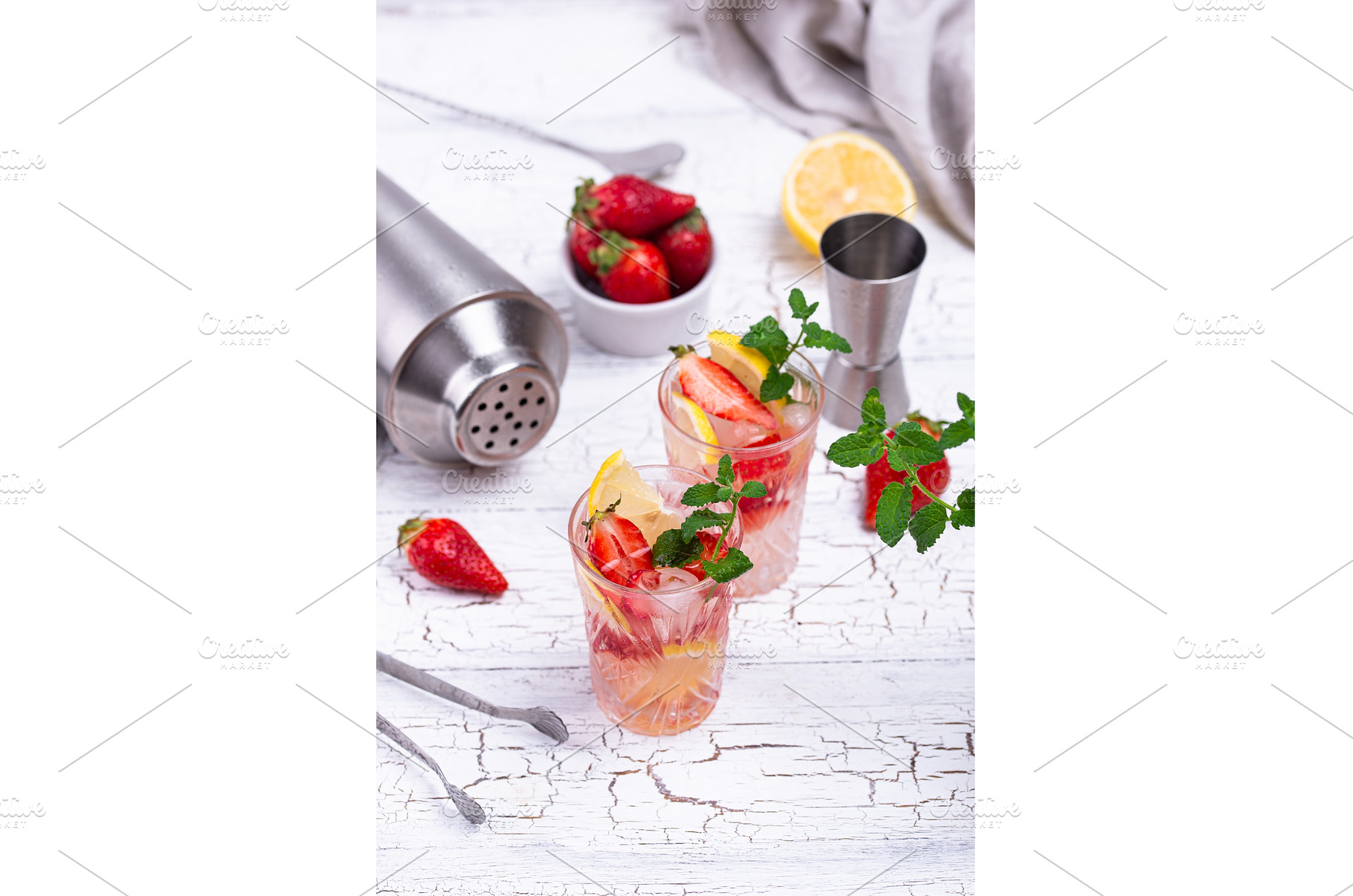 Summer strawberry lemonade with, a Food & Drink Photo by Yulia Furman