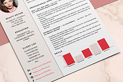 Feminine Resume / CV Template, a Resume Template by STUDIO MEROE (Thumbnail 1 of 7)